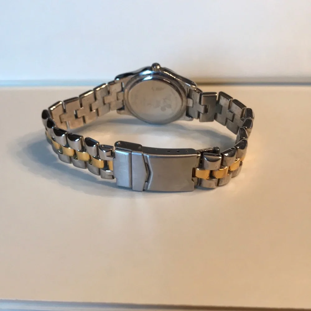 Disney‎ MickeyWomen's Two Tone Link Band Watch Rare